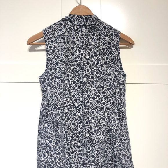 ✨SOLD Nautica sleeveless shirt. Size 6. - Picture 2 of 5